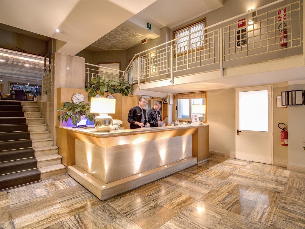 Hotel Delle Nazioni Florens Exteriör bild