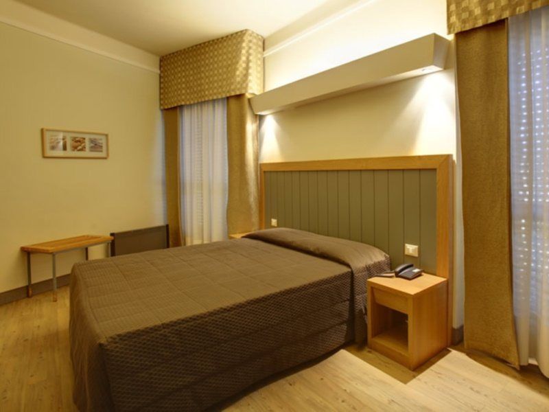 Hotel Delle Nazioni Florens Exteriör bild